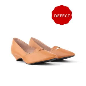 Defect Stiora Pointed Kitten Heel