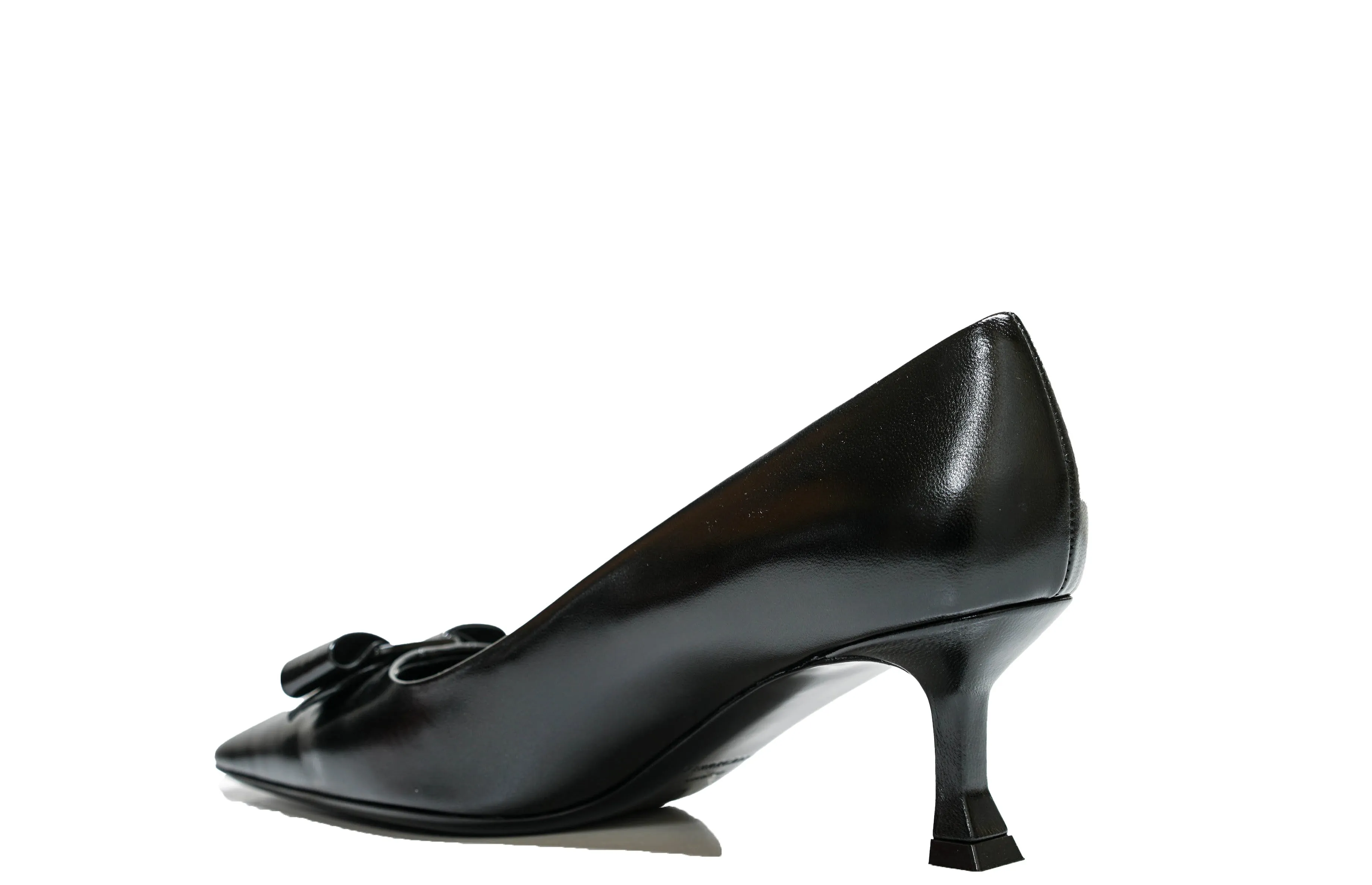 Ferragamo Women's Black Leather Bow Pump 6cm SIWAR 0766401 - 50% off