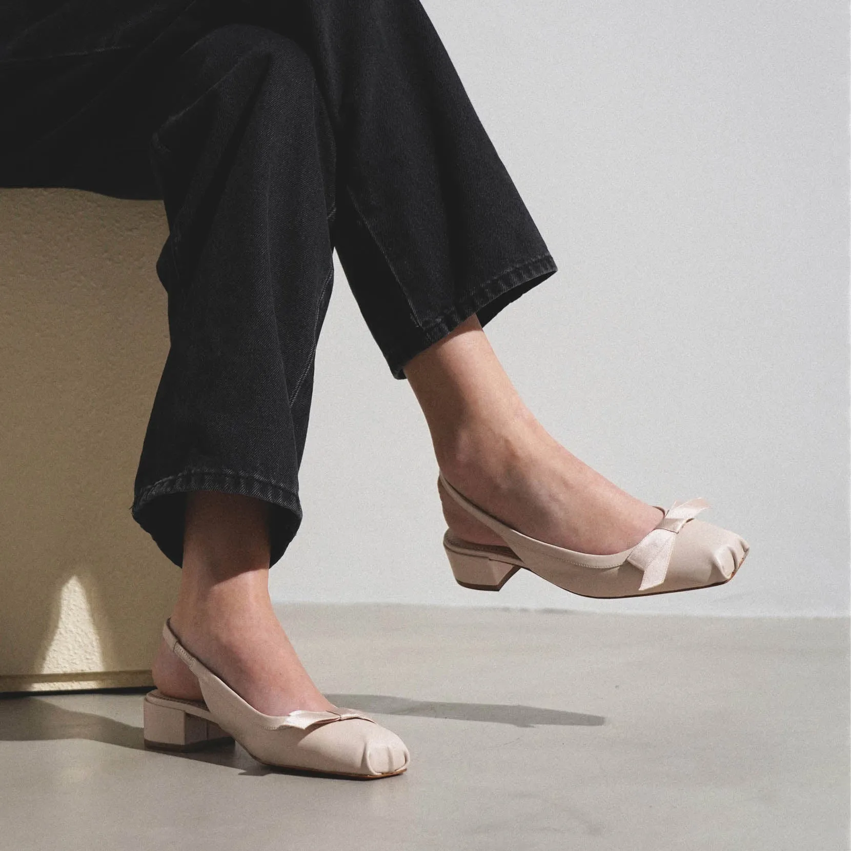 Mamaflirt beige leather sling pumps