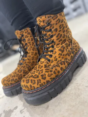 Nelly Lug Boots - LEOPARD
