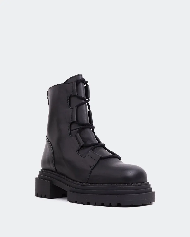Pantone Black Leather