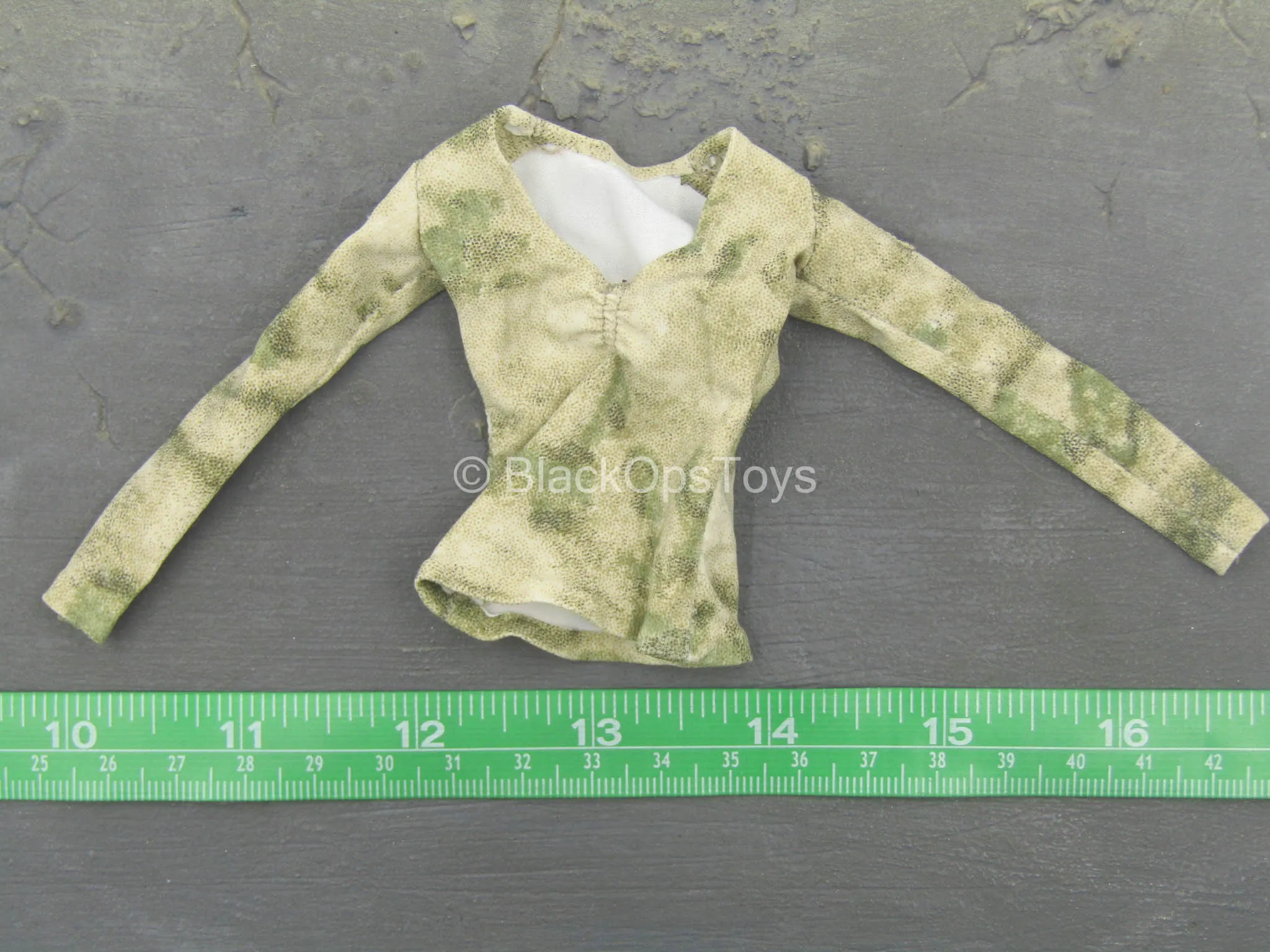 Pink Jacket & Foliage Green Shirt w/Tan Pants & Boots