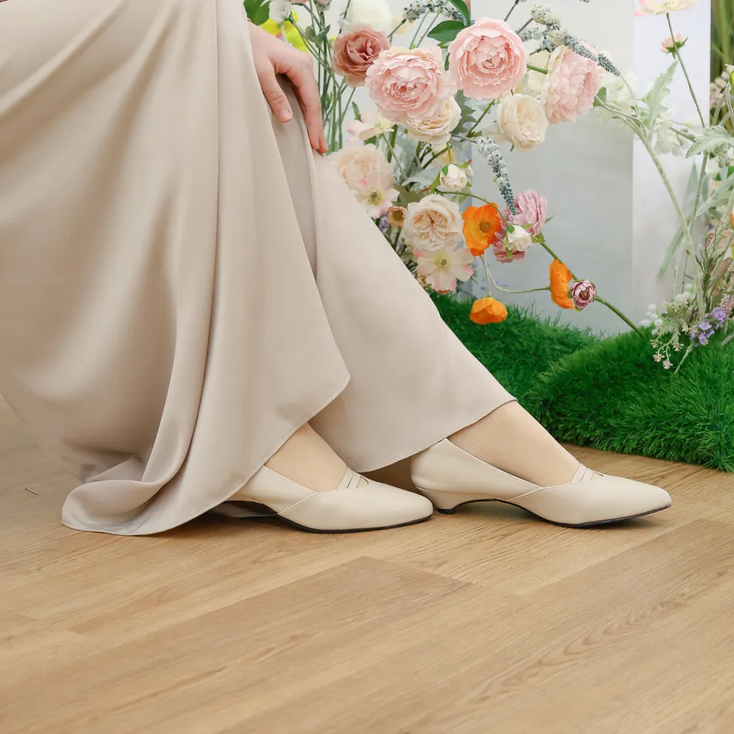 Stiora Pointed Kitten Heel