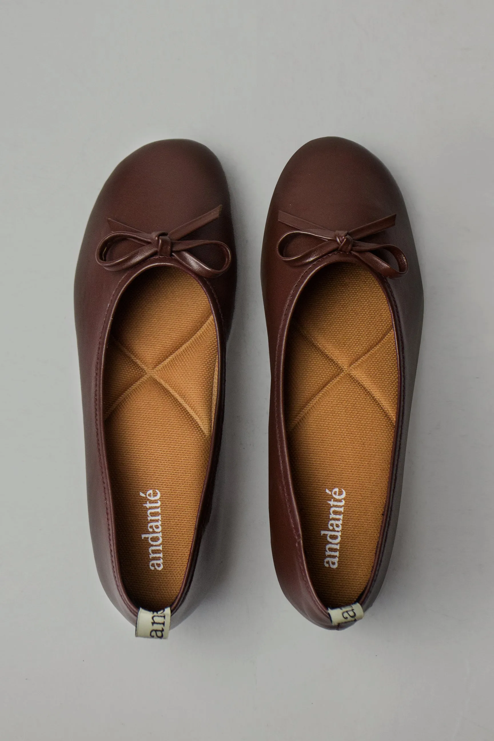 The Bow Flat in Mahogany