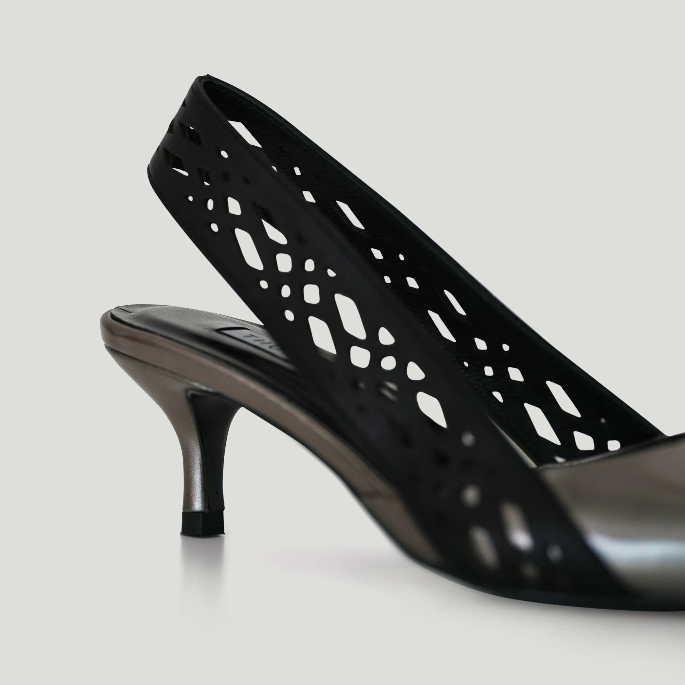 Wisal silver heel